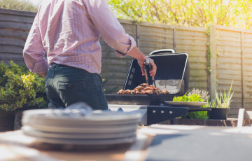 How to clean a BBQ