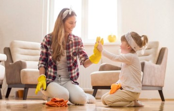 rsz rug mother daughter cleaning   blog